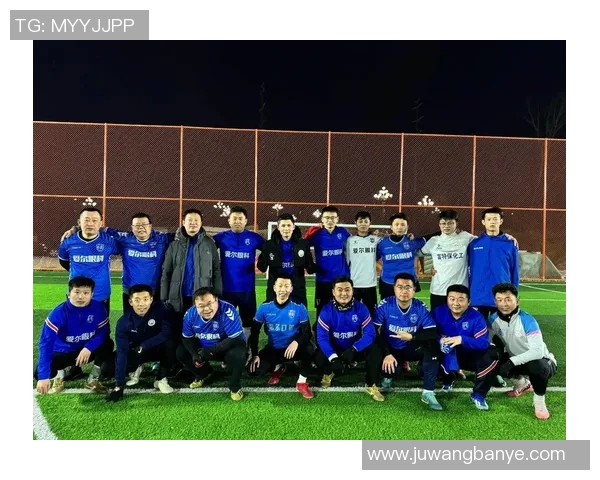 下载与足球明星合影的应用程序轻松记录你的足球梦与偶像同框瞬间